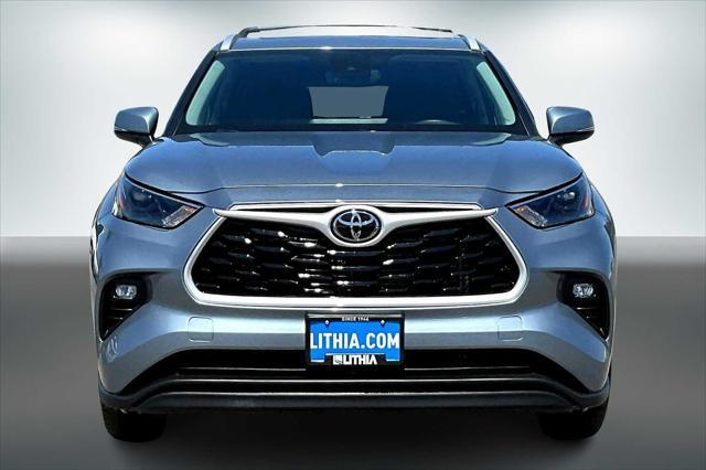 used 2024 Toyota Highlander car, priced at $44,888
