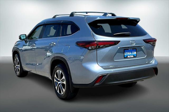used 2024 Toyota Highlander car, priced at $44,888