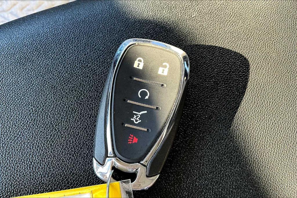 used 2024 Chevrolet Equinox car, priced at $22,788