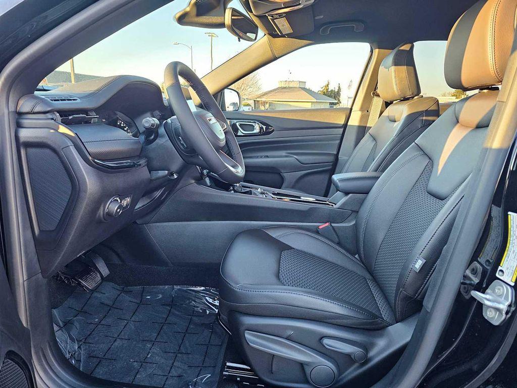 new 2025 Jeep Compass car, priced at $27,855