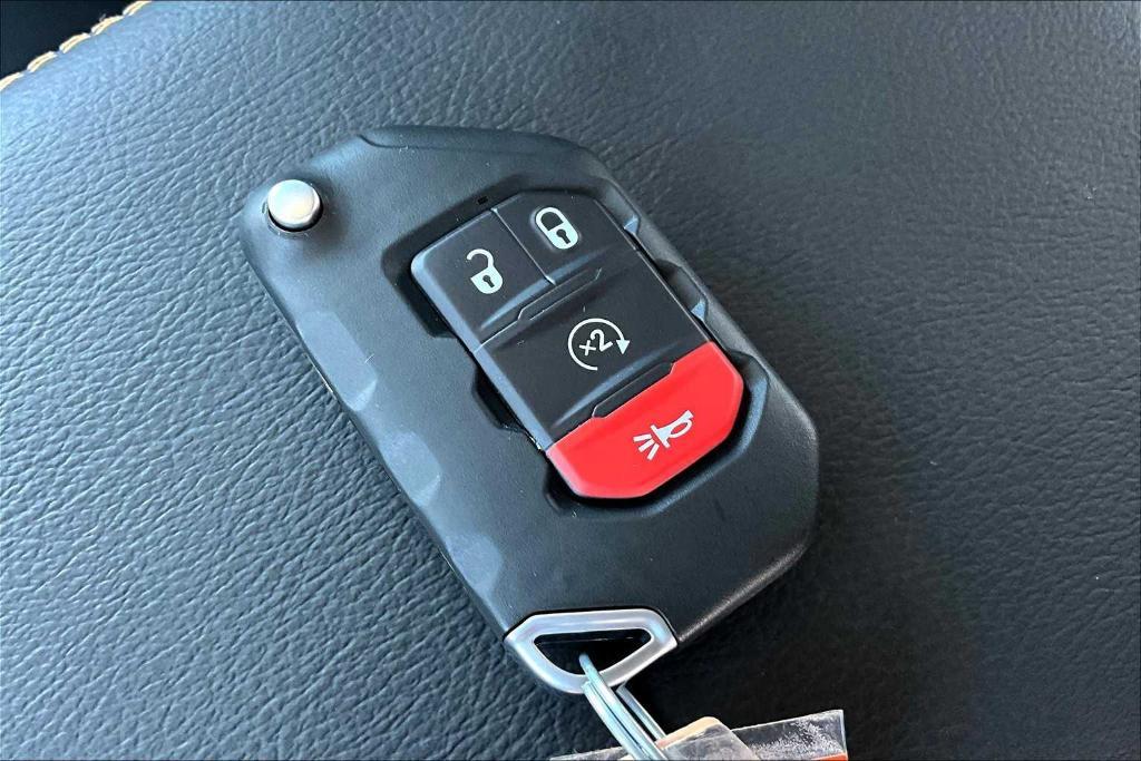 new 2025 Jeep Gladiator car, priced at $44,894