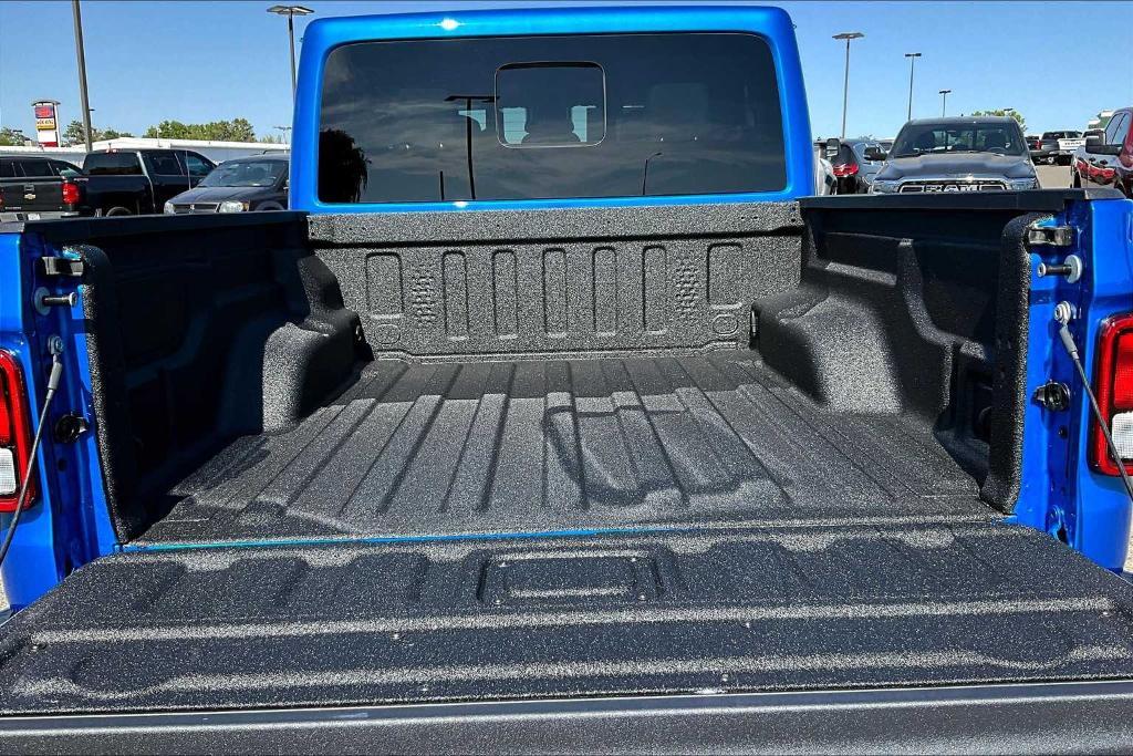 new 2025 Jeep Gladiator car, priced at $44,894