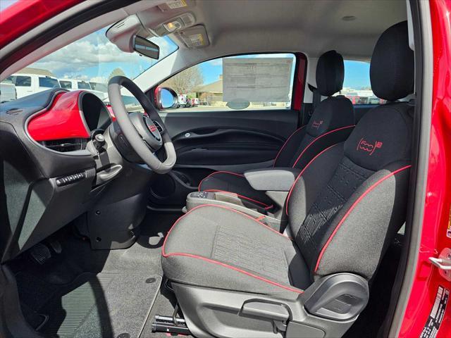 new 2024 FIAT 500e car