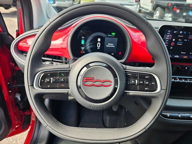 new 2024 FIAT 500e car
