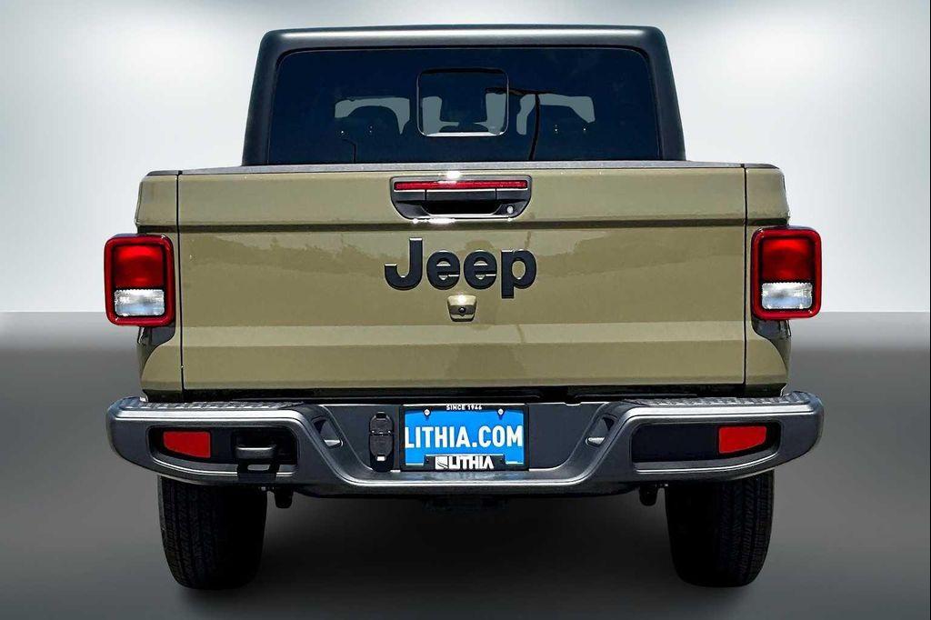 new 2025 Jeep Gladiator car, priced at $44,310