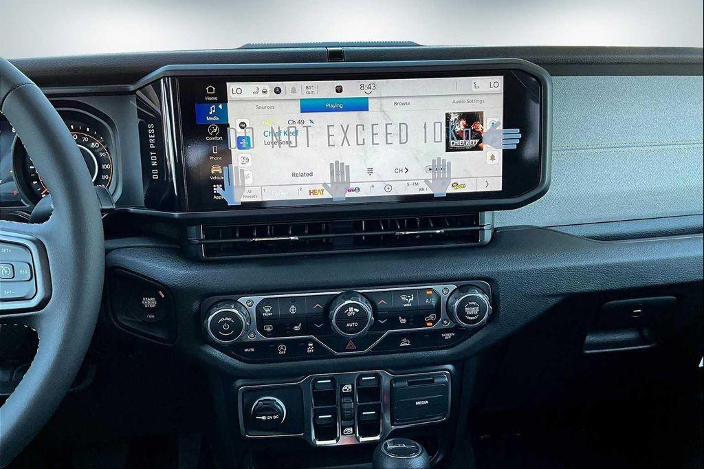new 2025 Jeep Gladiator car, priced at $44,310