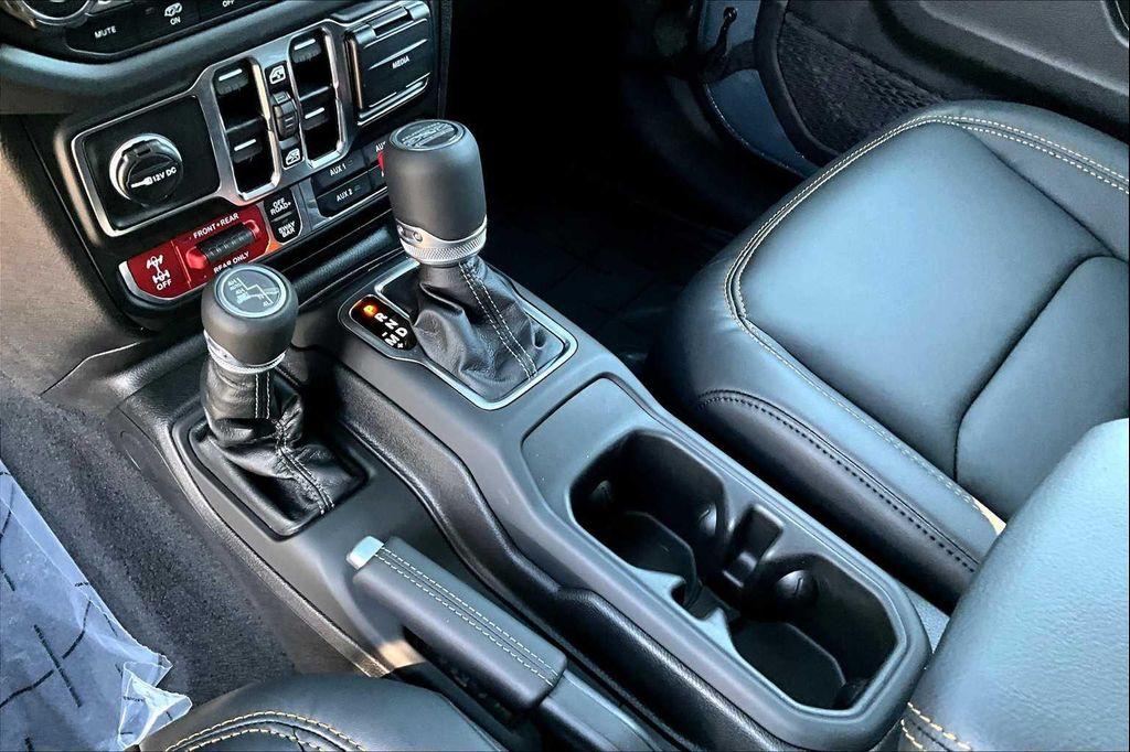 new 2025 Jeep Wrangler car, priced at $98,405