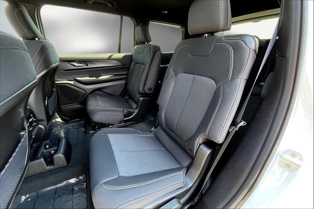 new 2025 Jeep Grand Cherokee L car, priced at $41,955