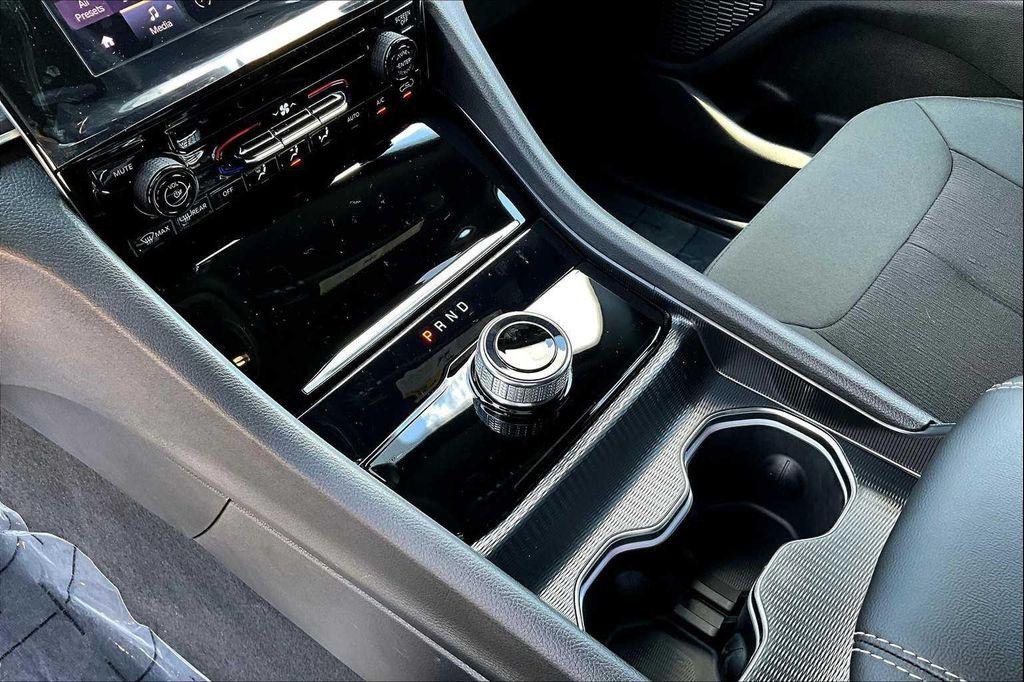 new 2025 Jeep Grand Cherokee L car, priced at $41,955