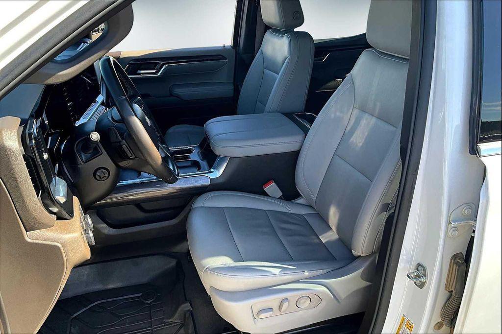 used 2024 Chevrolet Silverado 1500 car, priced at $43,988
