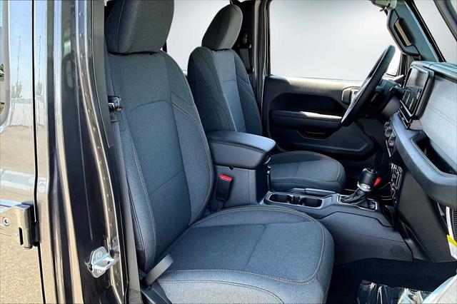 new 2025 Jeep Gladiator car, priced at $48,331