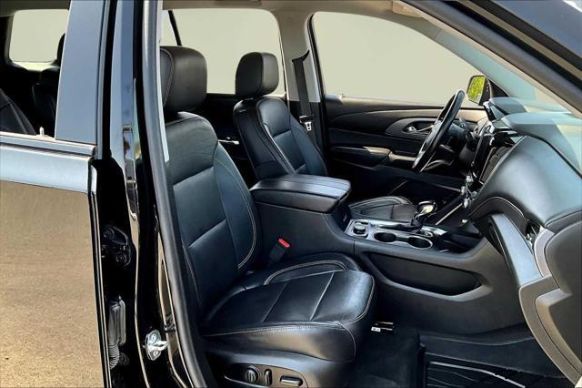 used 2021 Chevrolet Traverse car, priced at $31,888