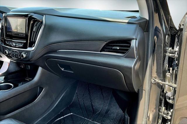 used 2021 Chevrolet Traverse car, priced at $31,888
