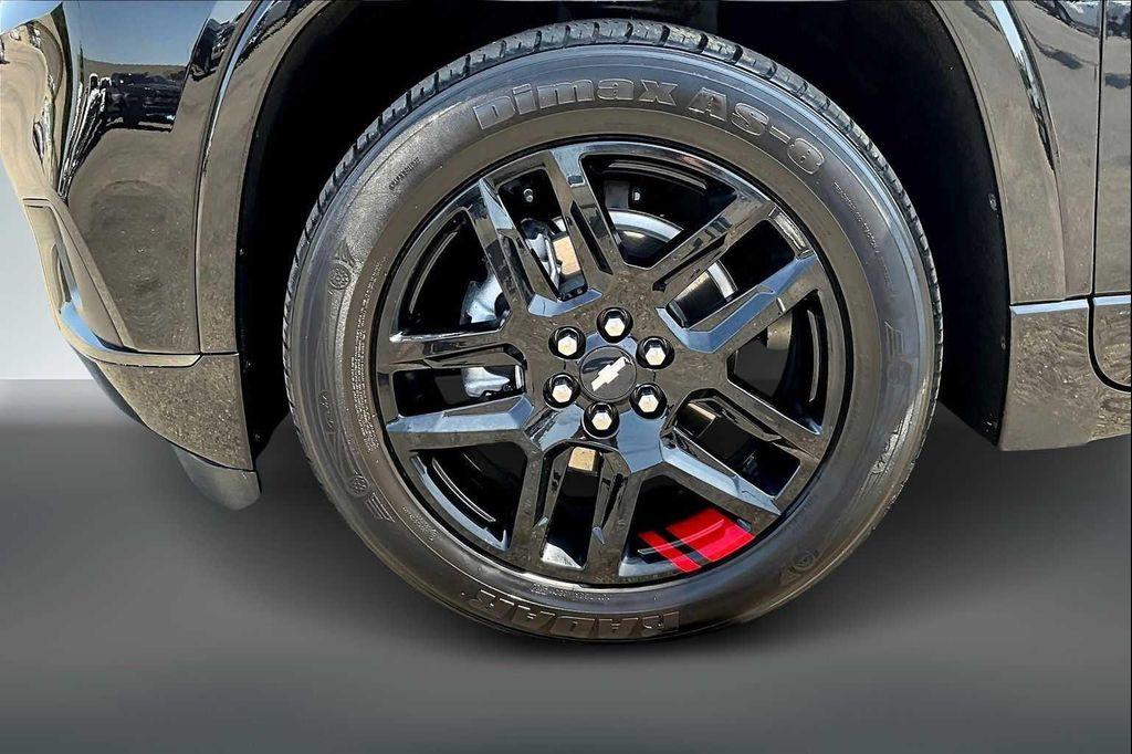 used 2021 Chevrolet Traverse car, priced at $30,888