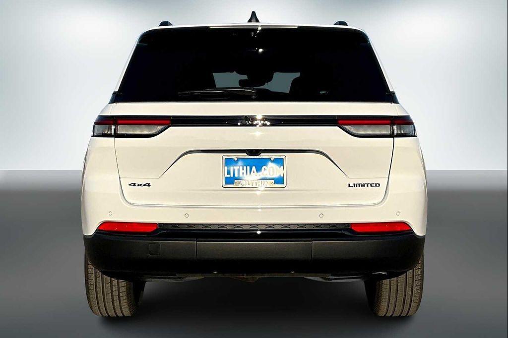 new 2025 Jeep Grand Cherokee car, priced at $51,735