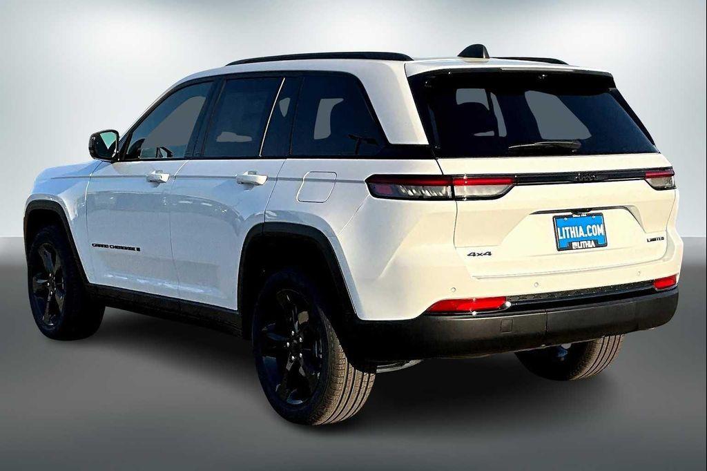 new 2025 Jeep Grand Cherokee car, priced at $51,735