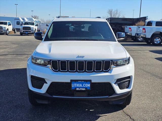 new 2025 Jeep Grand Cherokee car, priced at $39,075