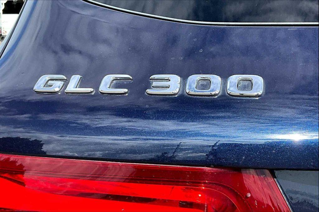 used 2019 Mercedes-Benz GLC 300 car, priced at $18,388