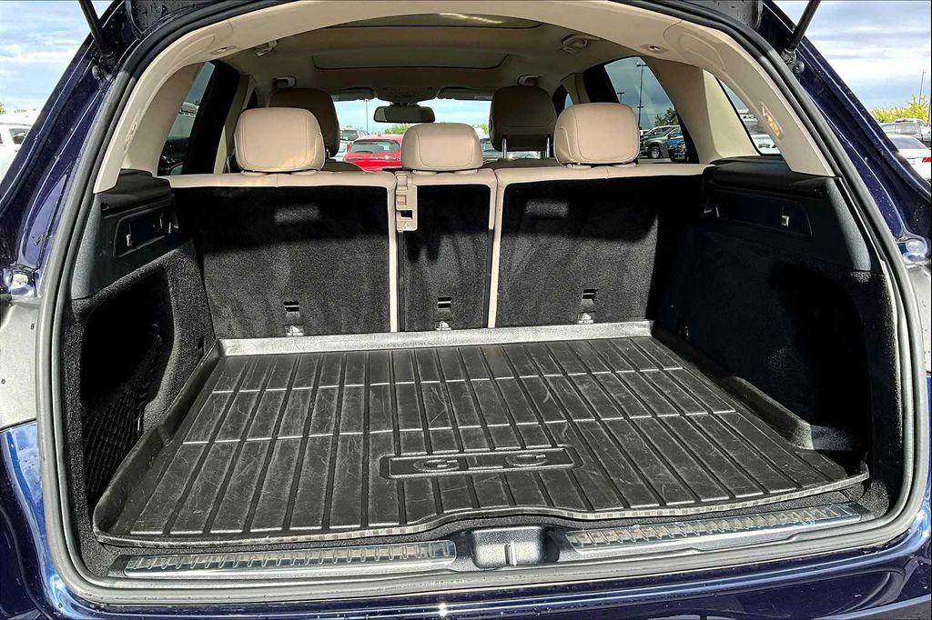 used 2019 Mercedes-Benz GLC 300 car, priced at $18,388
