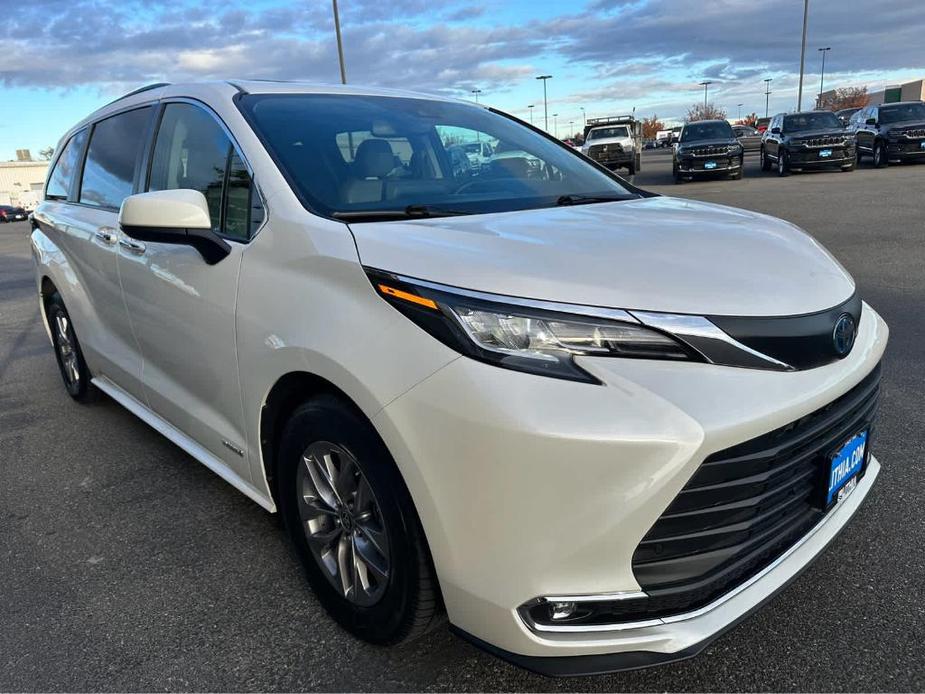 used 2021 Toyota Sienna car, priced at $39,388