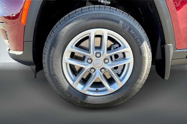 new 2025 Jeep Grand Cherokee L car, priced at $42,599