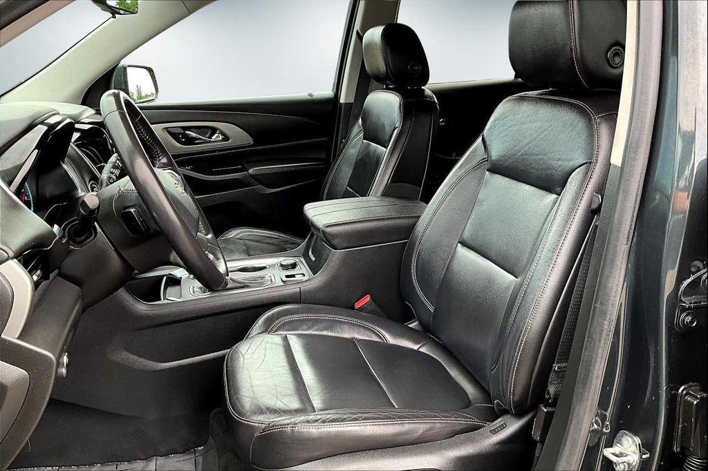 used 2020 Chevrolet Traverse car, priced at $22,788