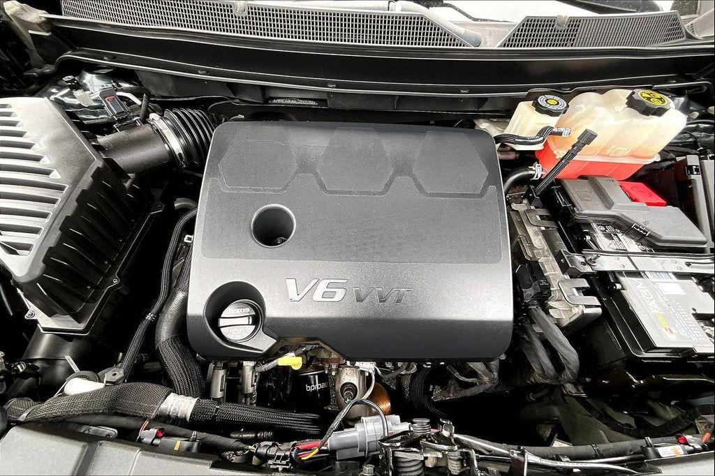 used 2020 Chevrolet Traverse car, priced at $22,788