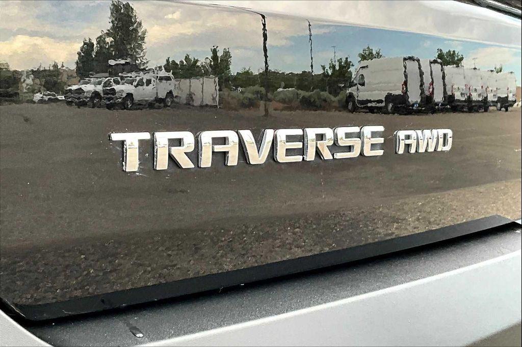 used 2021 Chevrolet Traverse car, priced at $22,888