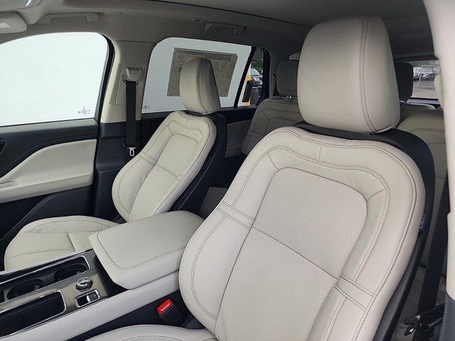 new 2025 Lincoln Aviator car, priced at $66,452