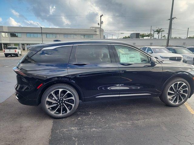 new 2024 Lincoln Nautilus car