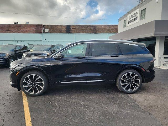 new 2024 Lincoln Nautilus car