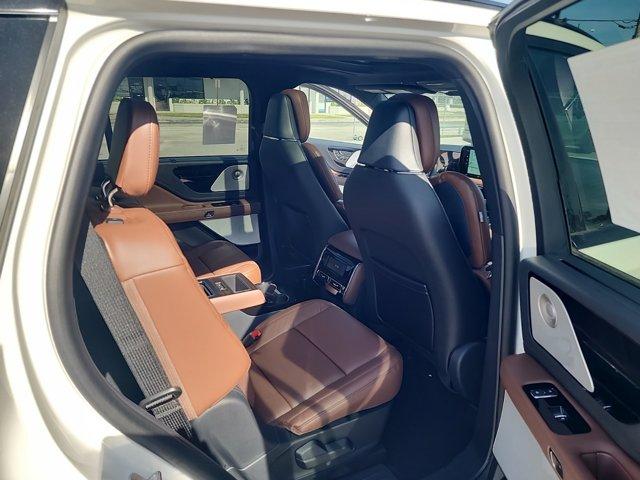 new 2025 Lincoln Aviator car, priced at $75,500