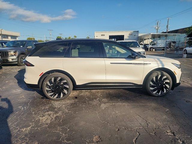 new 2025 Lincoln Nautilus car, priced at $63,257