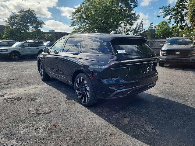 new 2025 Lincoln Nautilus car, priced at $66,718