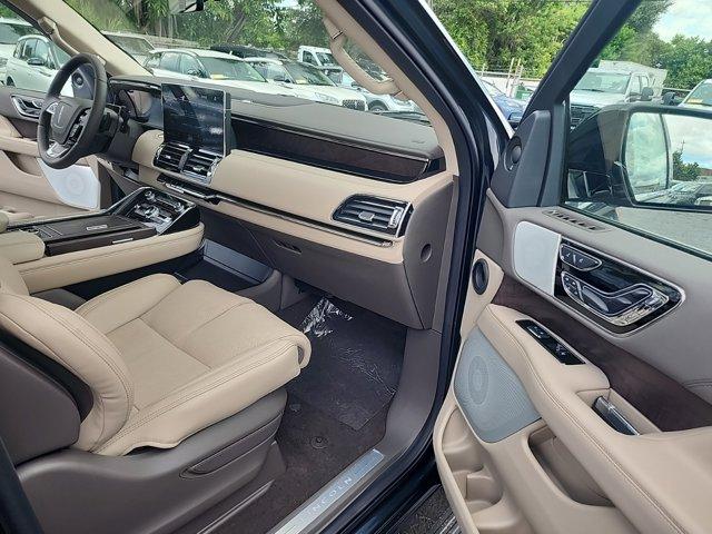 new 2024 Lincoln Navigator L car, priced at $97,285