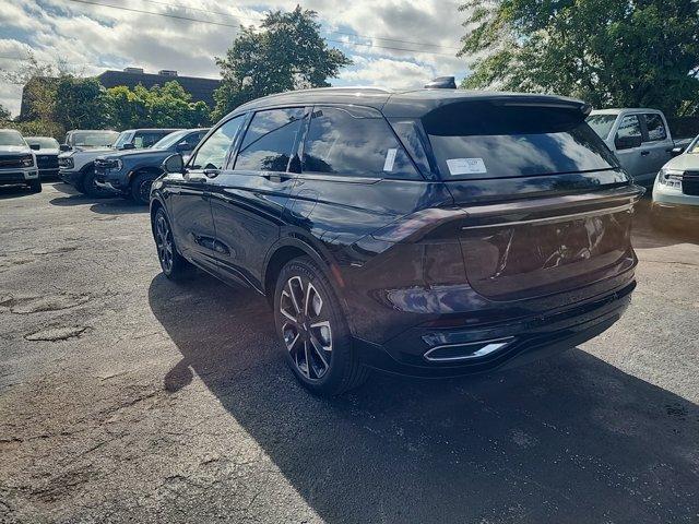 new 2025 Lincoln Nautilus car, priced at $58,457