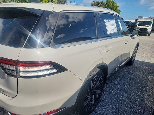 new 2025 Lincoln Aviator car, priced at $77,204