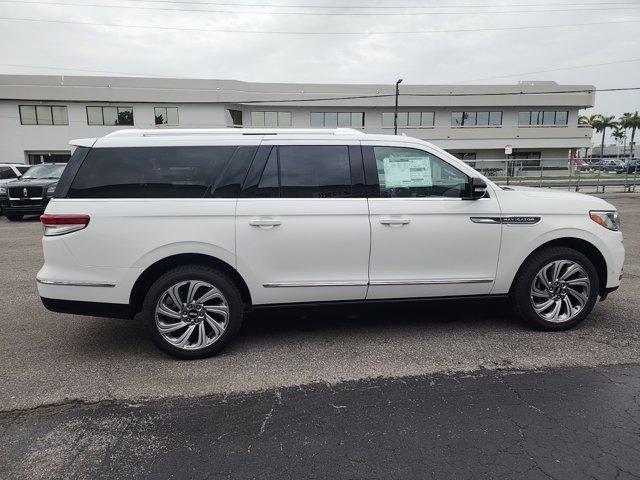 new 2024 Lincoln Navigator L car, priced at $97,285