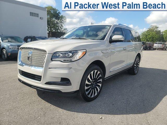 used 2022 Lincoln Navigator car, priced at $61,166