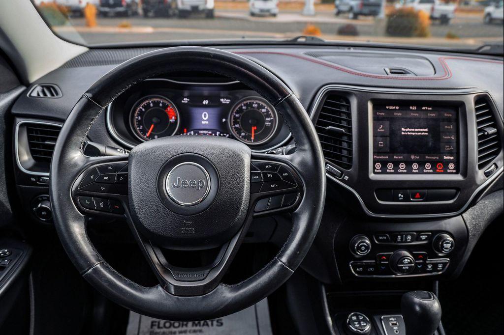 used 2019 Jeep Cherokee car, priced at $18,399