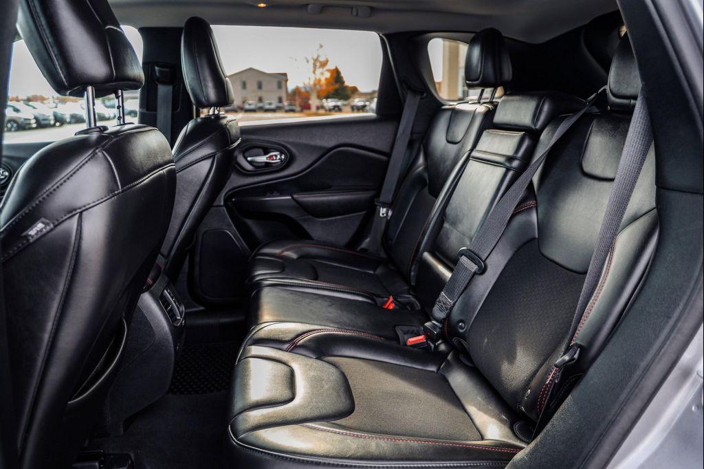 used 2019 Jeep Cherokee car, priced at $18,399