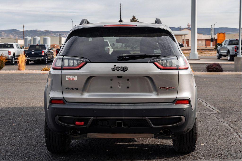 used 2019 Jeep Cherokee car, priced at $18,399