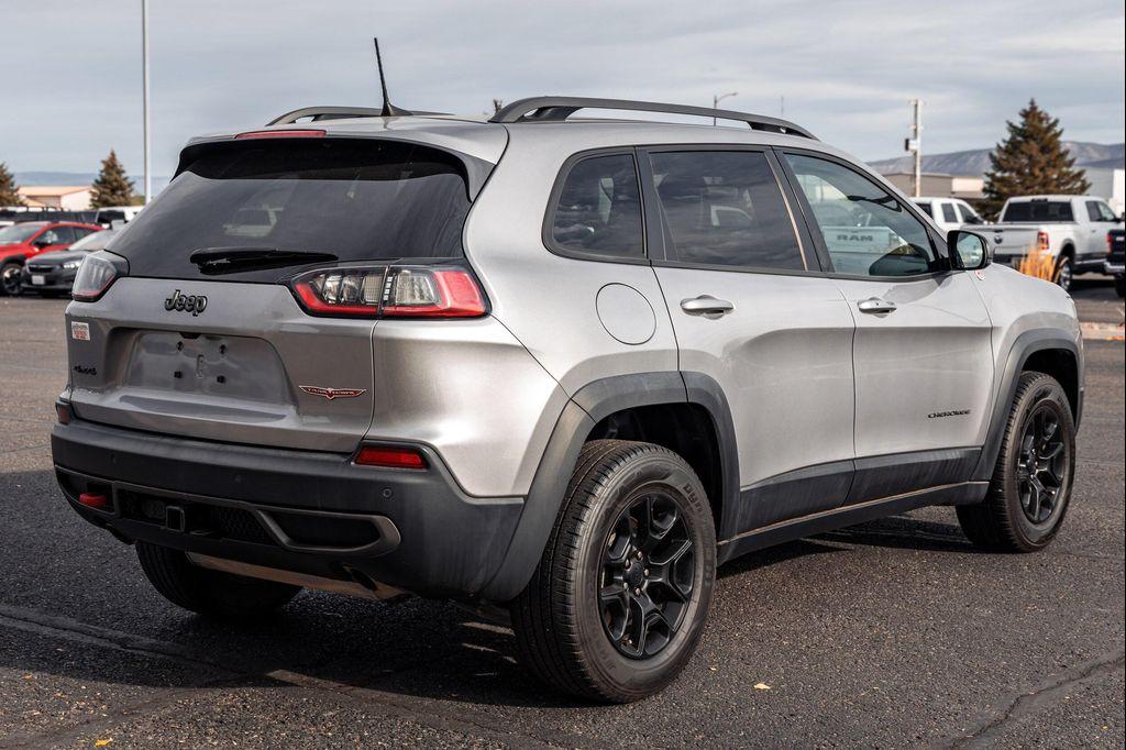 used 2019 Jeep Cherokee car, priced at $18,399