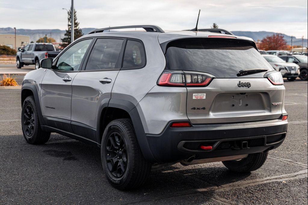 used 2019 Jeep Cherokee car, priced at $18,399