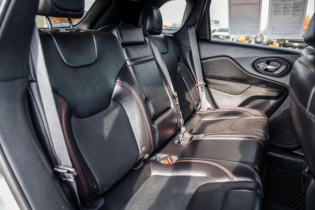 used 2019 Jeep Cherokee car, priced at $18,399