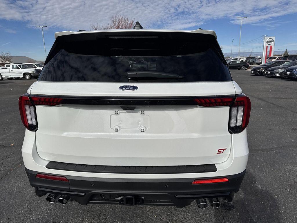 new 2025 Ford Explorer car, priced at $60,610
