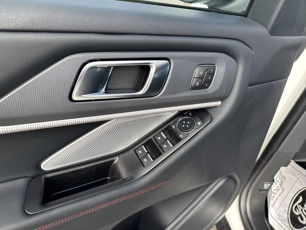 new 2025 Ford Explorer car, priced at $60,610