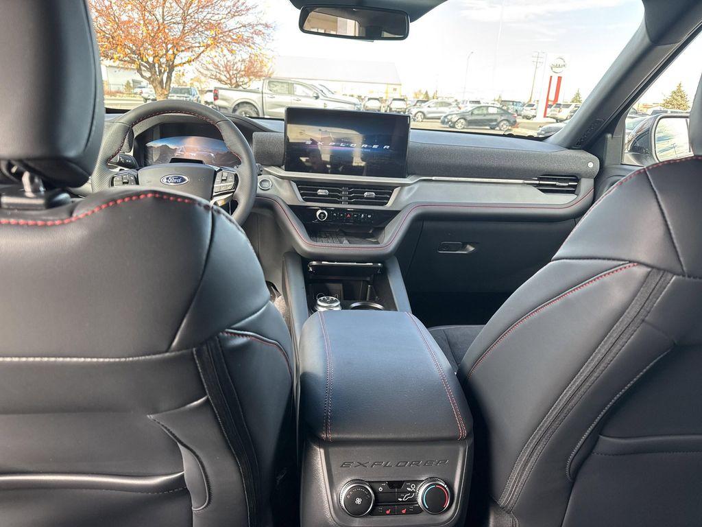 new 2025 Ford Explorer car, priced at $60,610