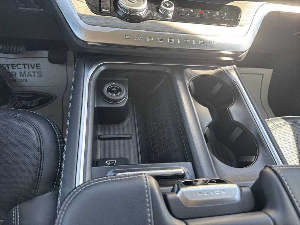new 2025 Ford Expedition Max car, priced at $82,749