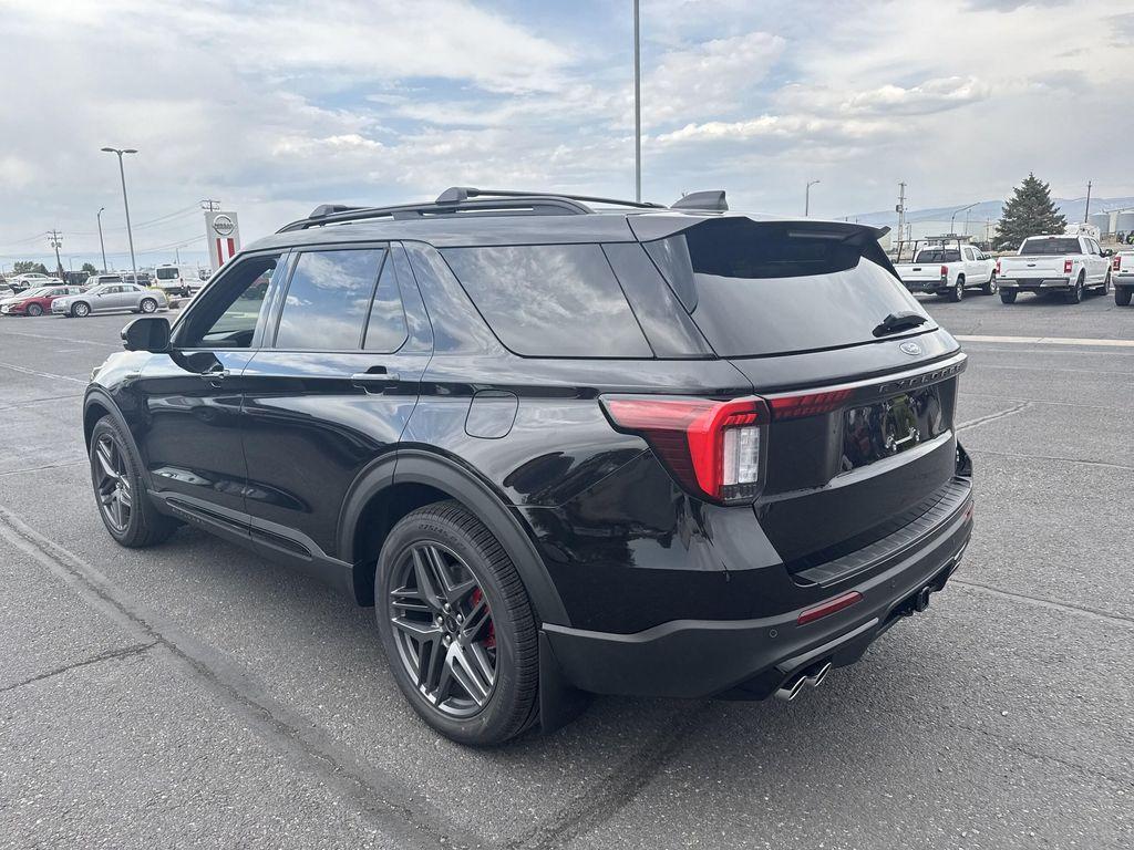 new 2025 Ford Explorer car, priced at $61,264
